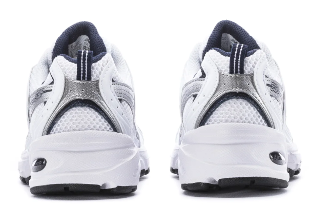 New Balance 530 Women's Wide Sneakers – White / Silver
